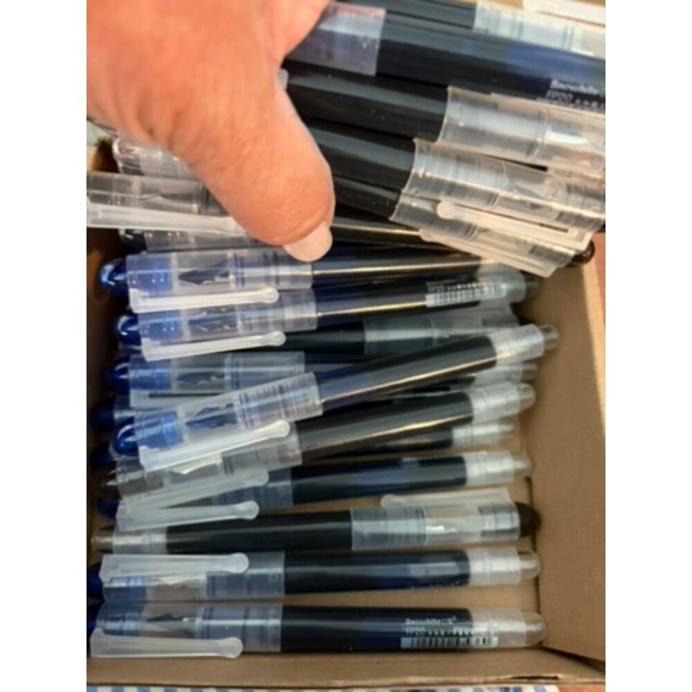Crtiin Case of Black and Blue gel ink pins